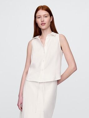 GAP Sleeveless Button-Front Cream Collared Top
